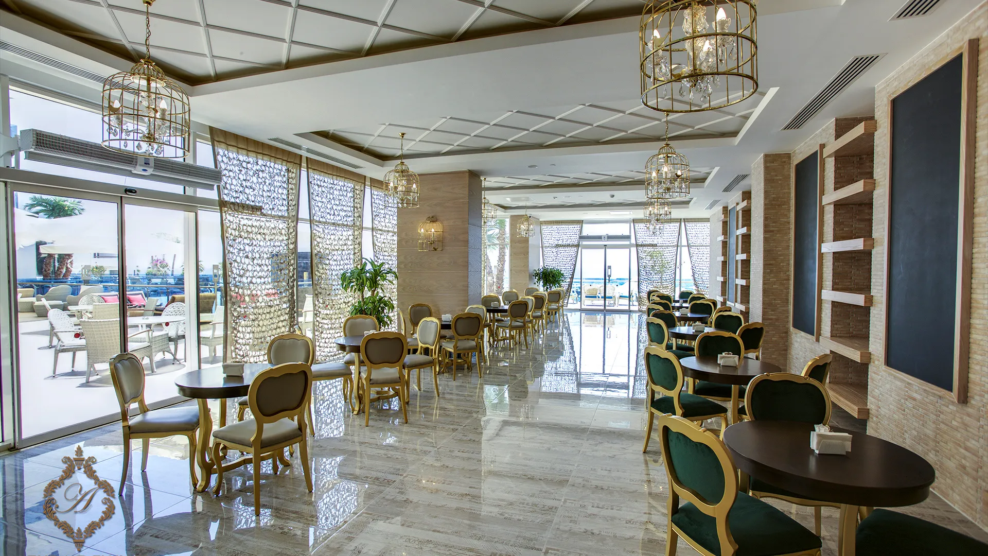 Azura Deluxe Resort & Spa Hotel – снимка 26