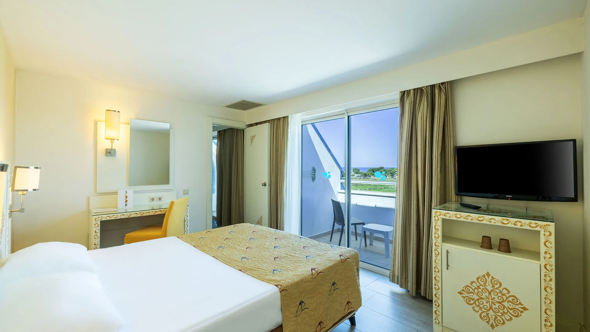 Crystal Admiral Resort & Spa – снимка 40