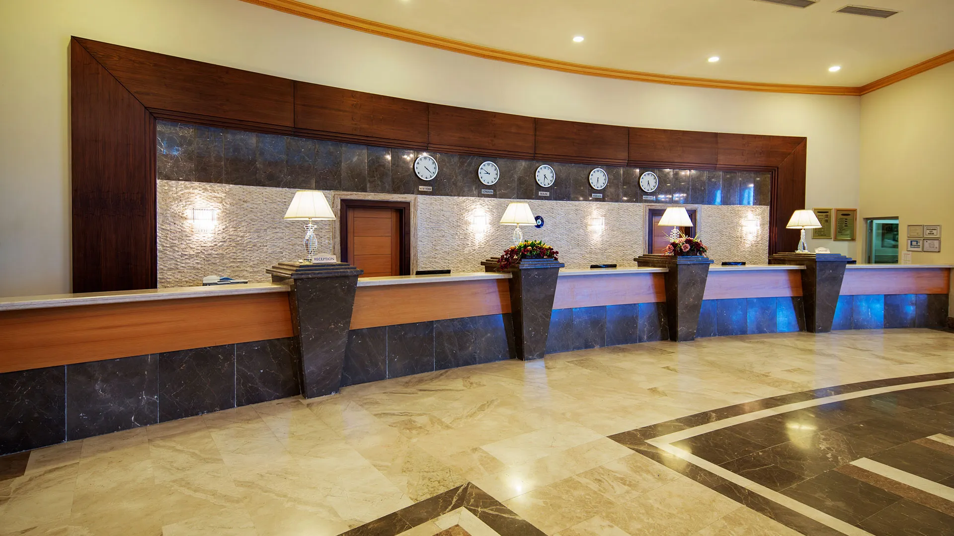 Crystal Admiral Resort & Spa – снимка 12