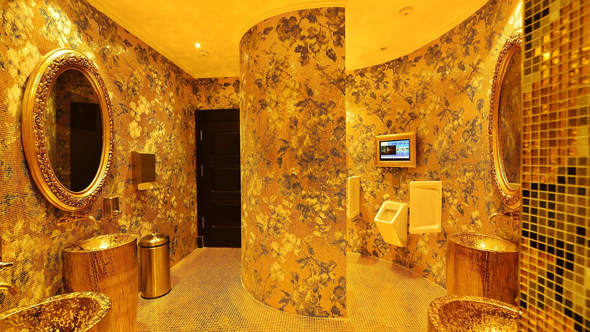 Azura Deluxe Resort & Spa Hotel – снимка 37