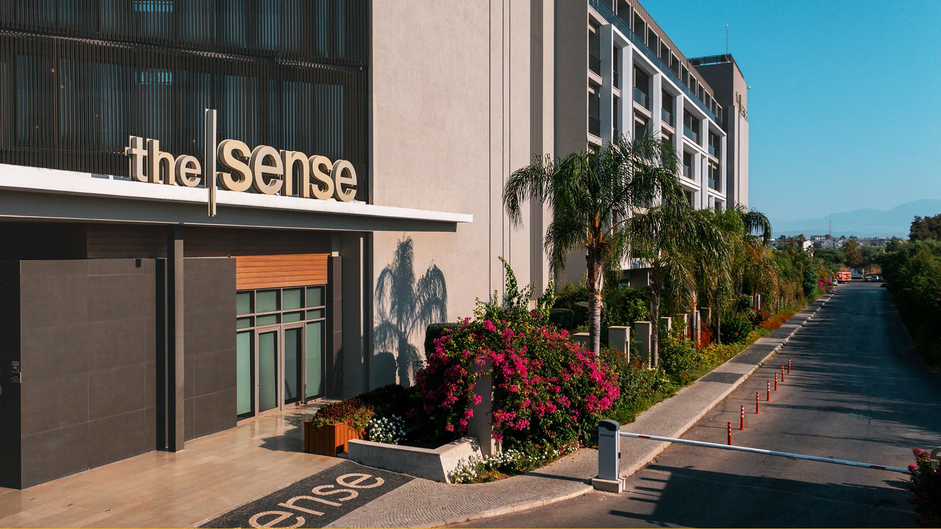 The Sense De Luxe Hotel – снимка 6