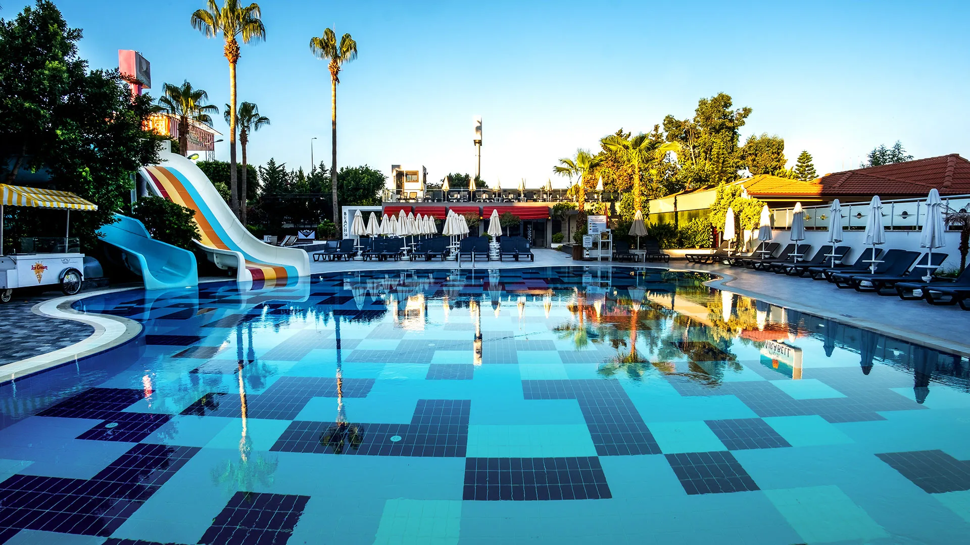 White City Beach Hotel – снимка 22