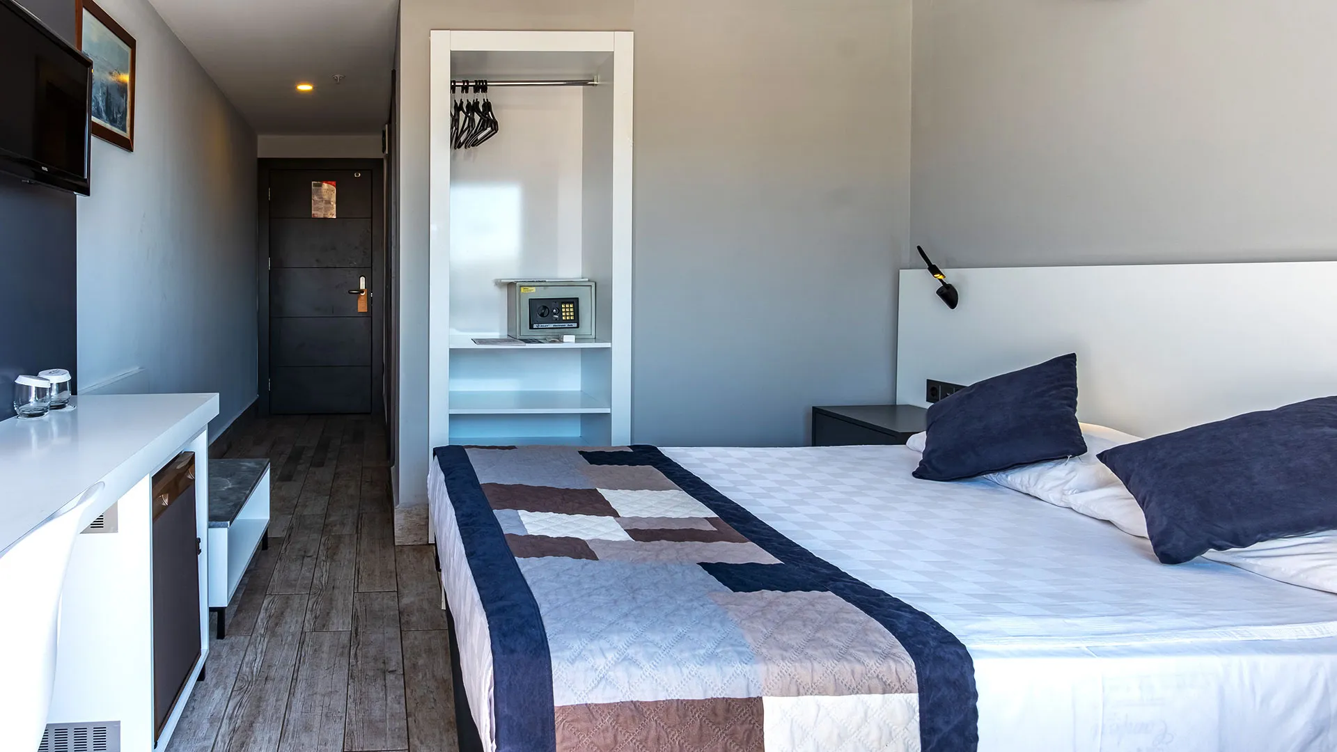 White City Beach Hotel – снимка 83