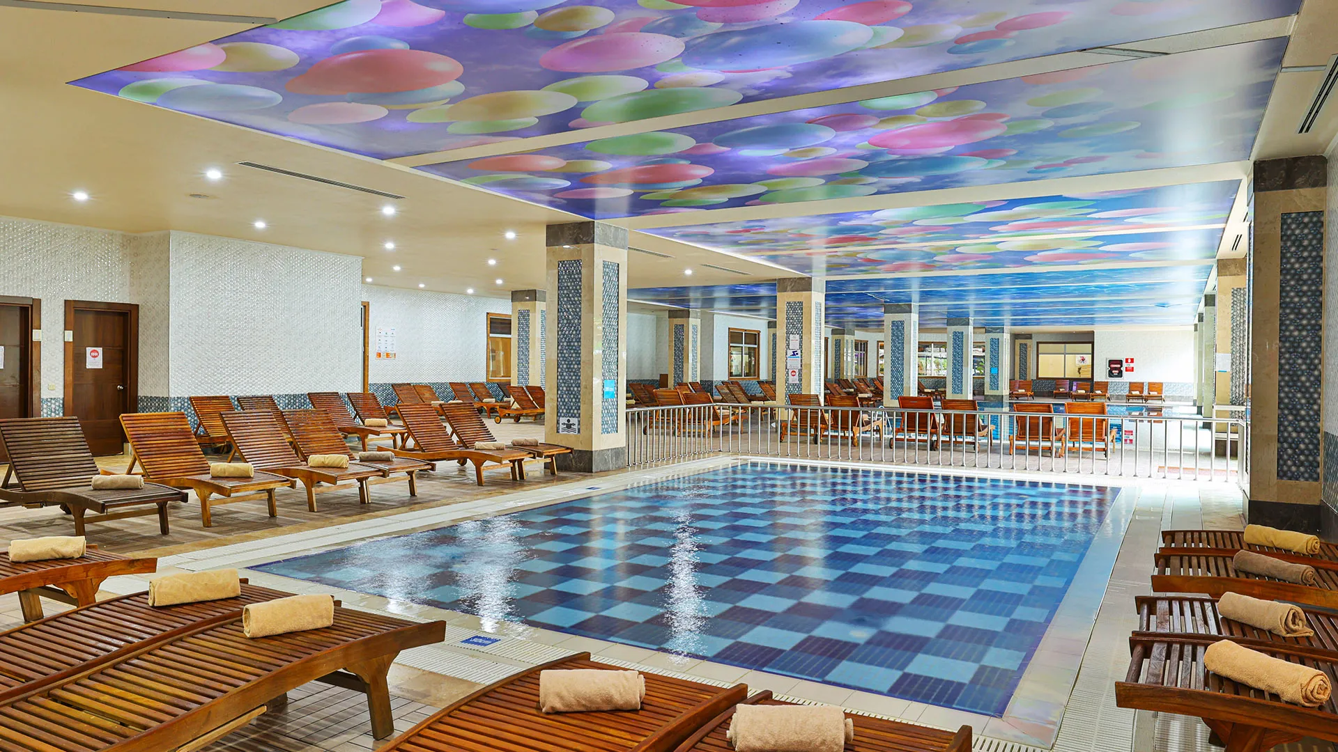 Crystal Sunset Luxury Resort – снимка 28