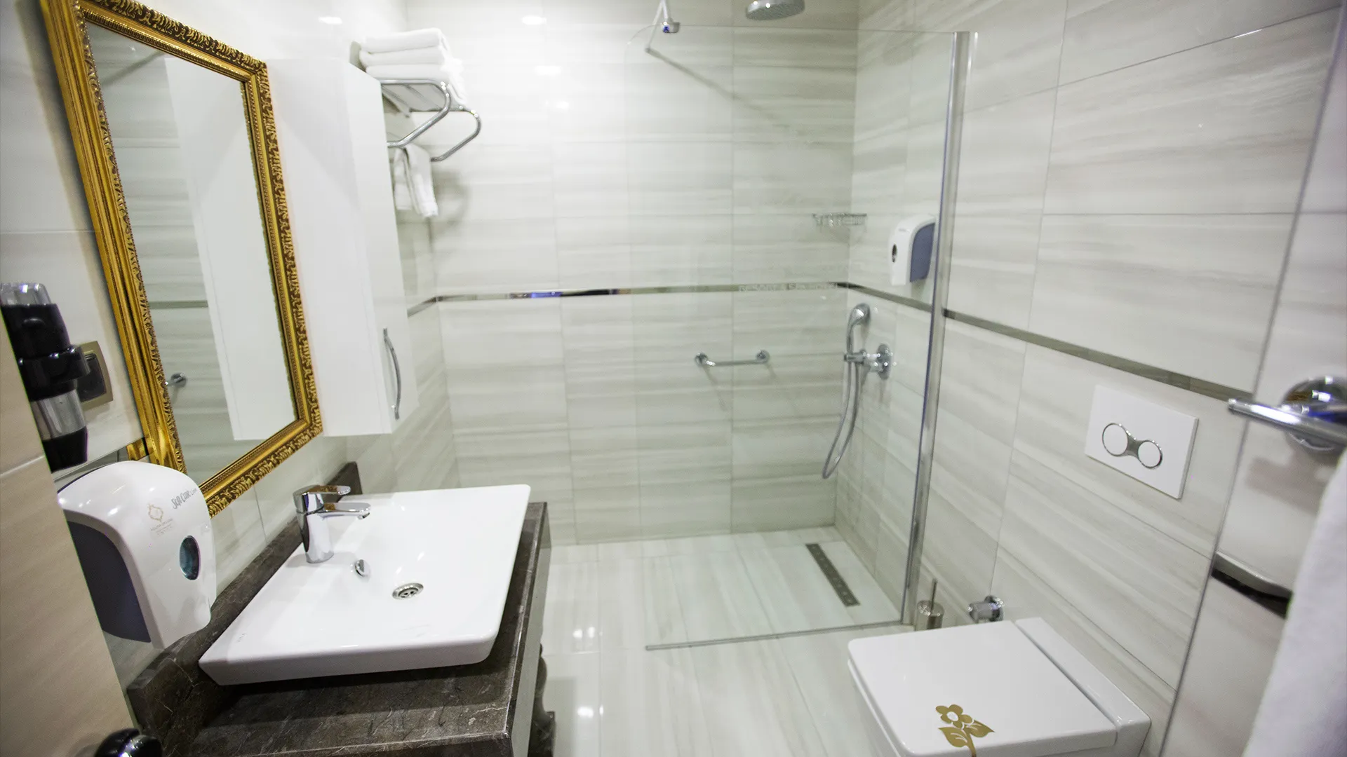 Azura Deluxe Resort & Spa Hotel – снимка 17
